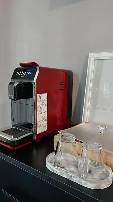 Hesmir'S Nest Acomodação com café da manhã Tirana 0*,